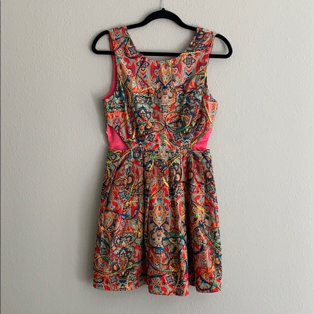 Cut out pleated dress